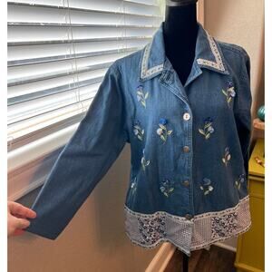 Bobbie Brooks ladies longer sleeve denim button down floral embroidery. Sz L‎